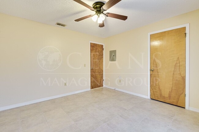 Building Photo - Charming 1 Bed, 1 Bath Condo
