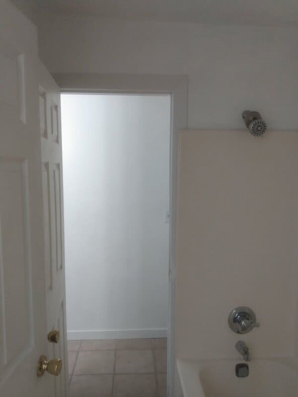 Building Photo - 16950 Woodland Dr