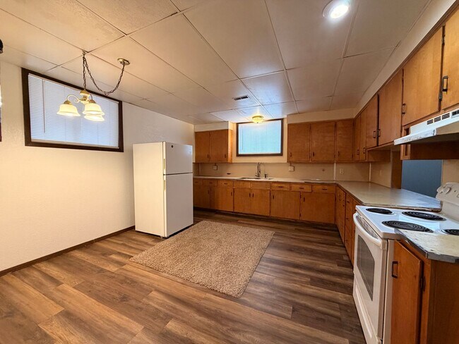 Building Photo - Chapel Heights