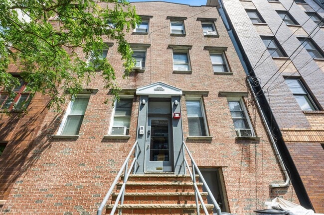 Building Photo - 107 Harrison St