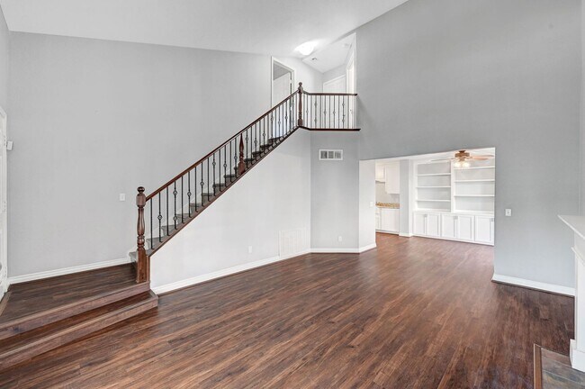 Building Photo - Stunning Summerlin Townhome!