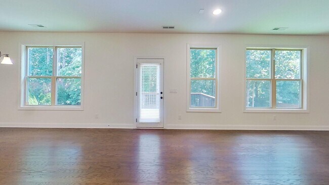 Building Photo - 109 Highland Mist Cir