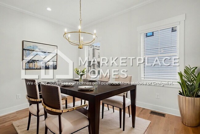 Building Photo - 1034 E Trinity Ln