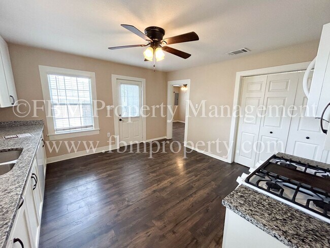 Building Photo - 212 W Marshall St