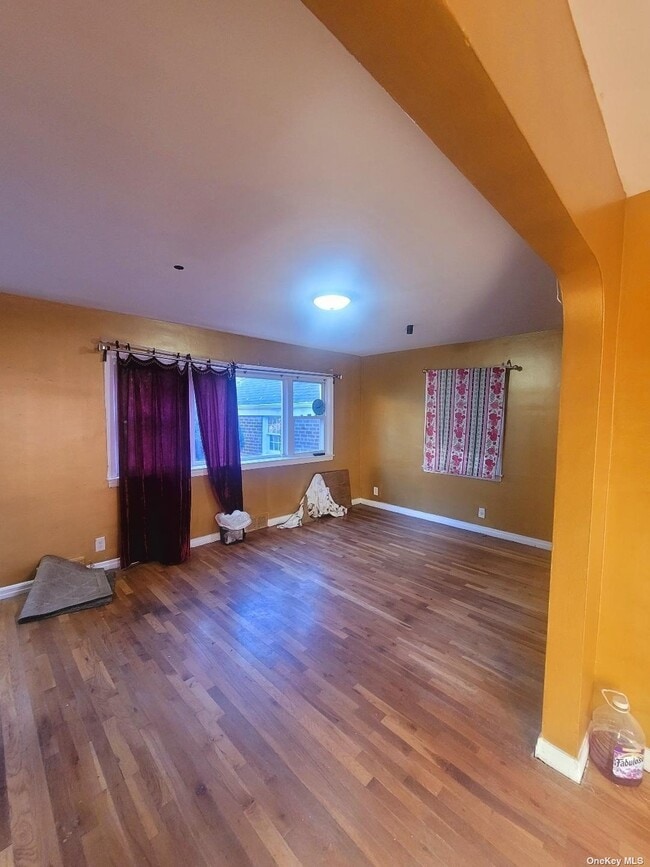 Building Photo - 1999 Lakeville Rd