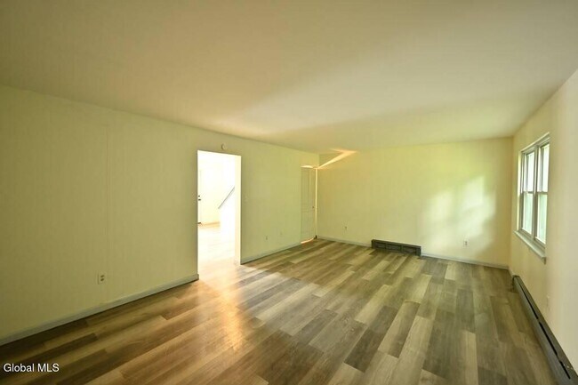 Building Photo - 217 1st St