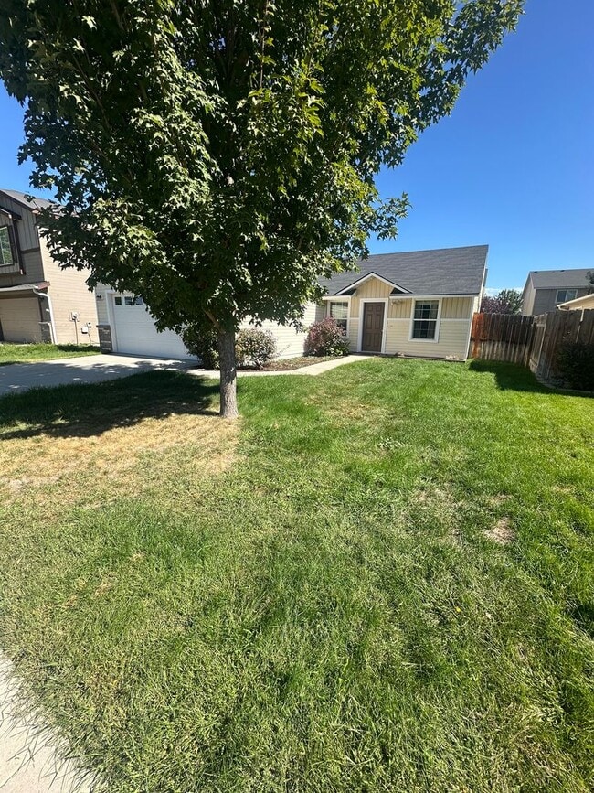 Building Photo - 3 bedroom 2 bath home in beautiful Meridian neighborhood!