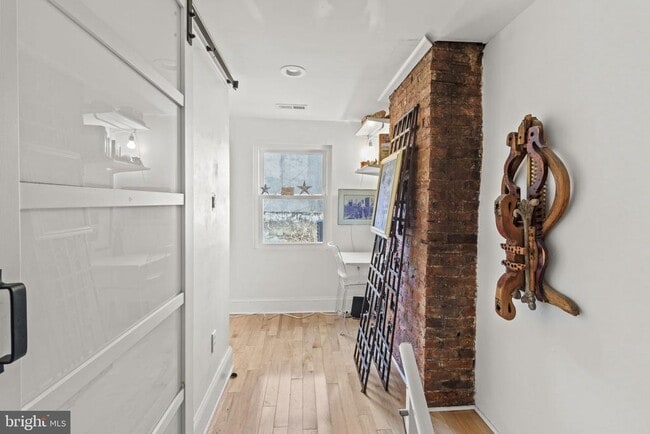 Building Photo - 312 Gerritt St