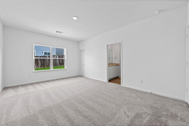 Building Photo - 116 Paradise Cyn Dr