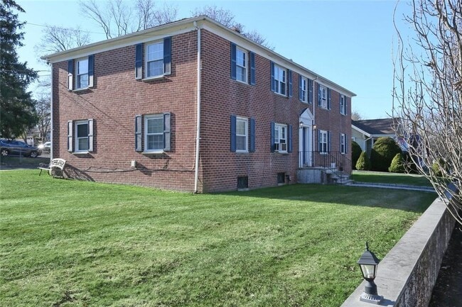 Building Photo - 1 Rockland Ave