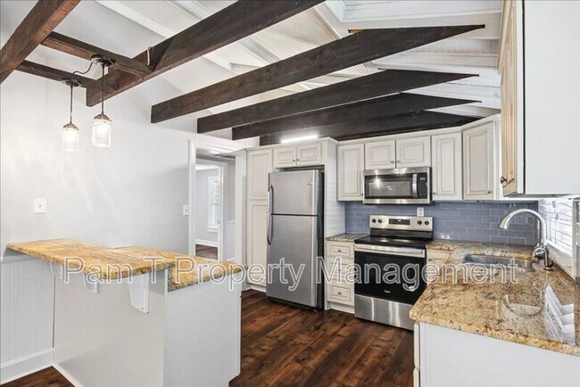 Building Photo - 2022 Ridgewood Ave