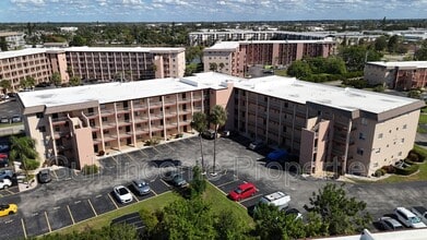 Building Photo - 4121 Heron Way