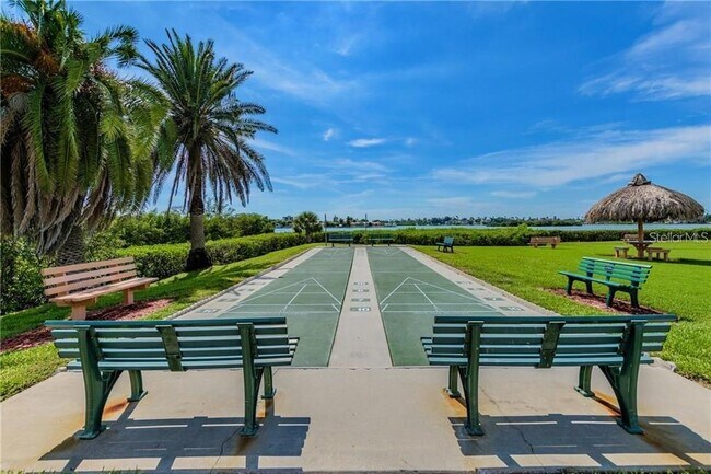 Building Photo - 12760 Indian Rocks Rd