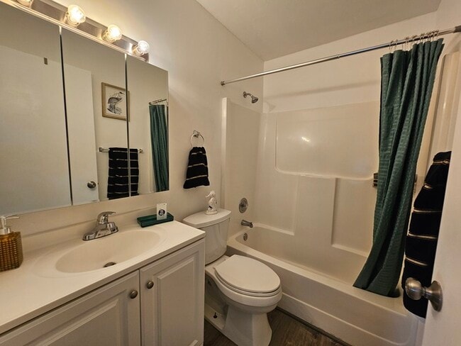 Building Photo - 5361 Treetops Dr