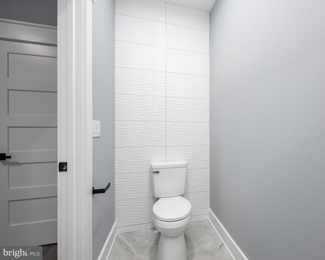 Building Photo - 5692 King Stuart Dr