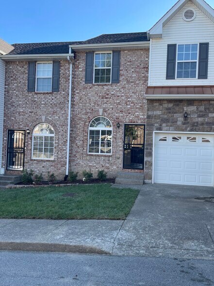 Primary Photo - 730 Spence Enclave Ln