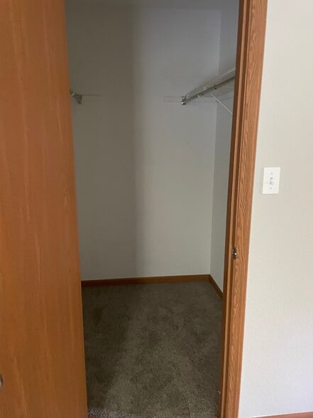 Walk in closet - 5309 Deer Valley Dr