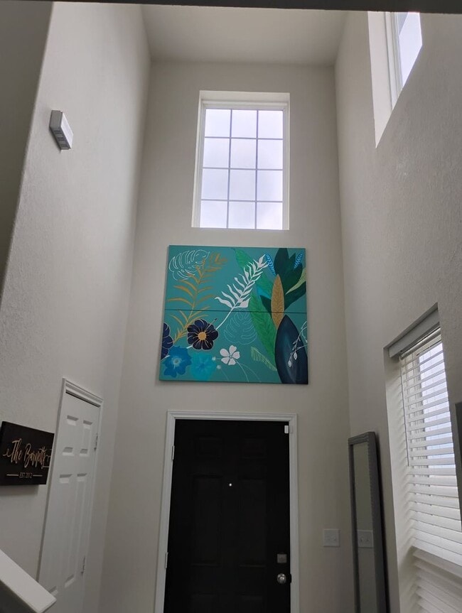 Building Photo - 3bed/2.5bath House For Lease! Available NO...