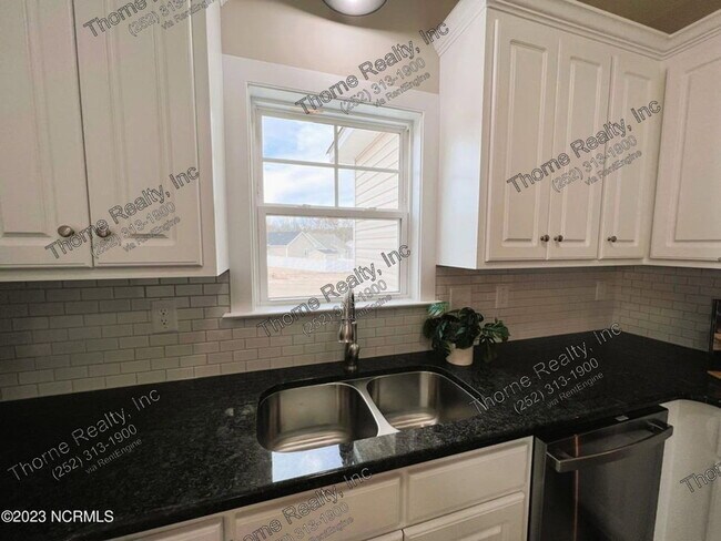 Building Photo - 36 B P Ct