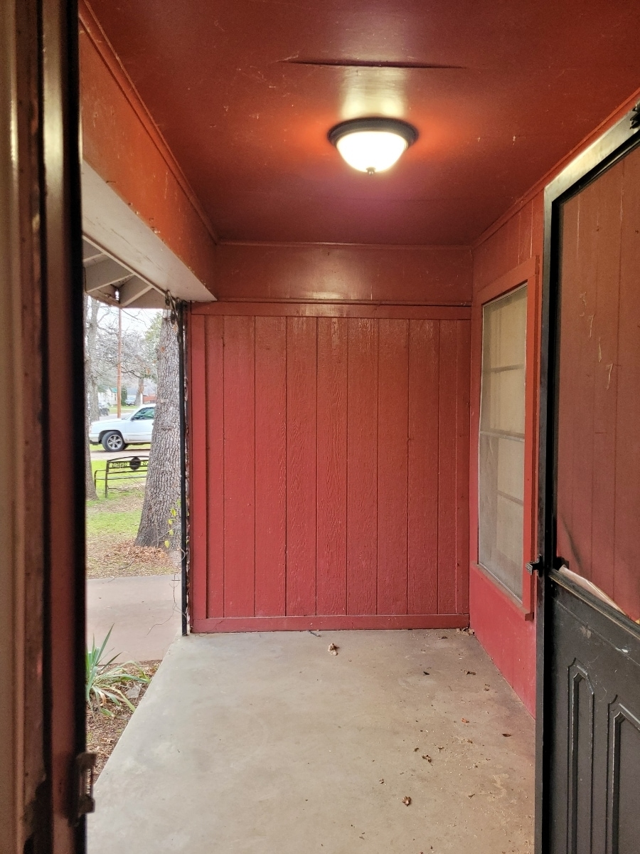 Front entrance - 3717 Springdale rd