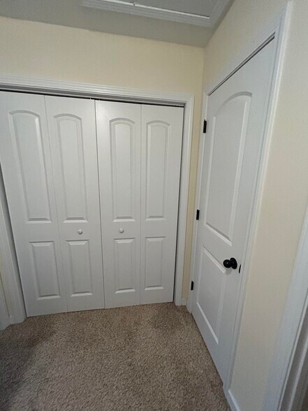 Laundry room - 408 Justice Farm Dr