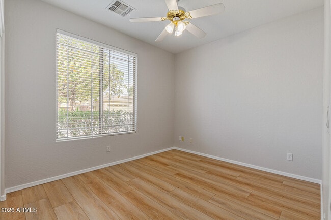 Building Photo - 6211 W Wickieup Ln