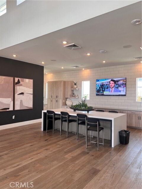 Building Photo - 16032 Sunny Ct