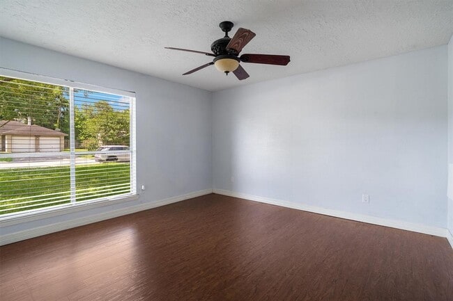 Building Photo - 2790 Wood Hollow Dr