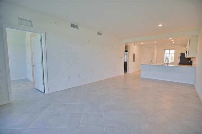 Building Photo - 12280 Wellen Golf St