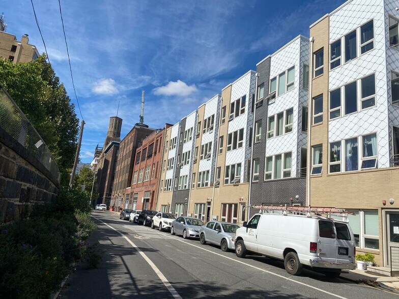 Building Photo - 1213 Noble St