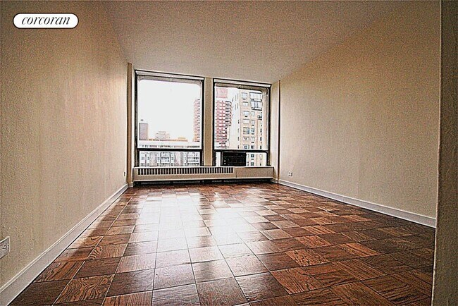 Building Photo - 333 E 30th St