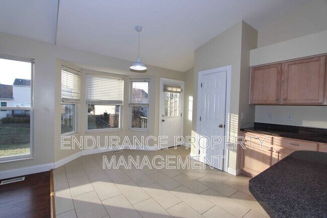 Building Photo - 6017 Kensington Trail