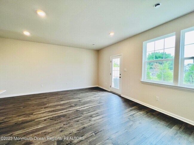 Building Photo - 38 Nelsons Way