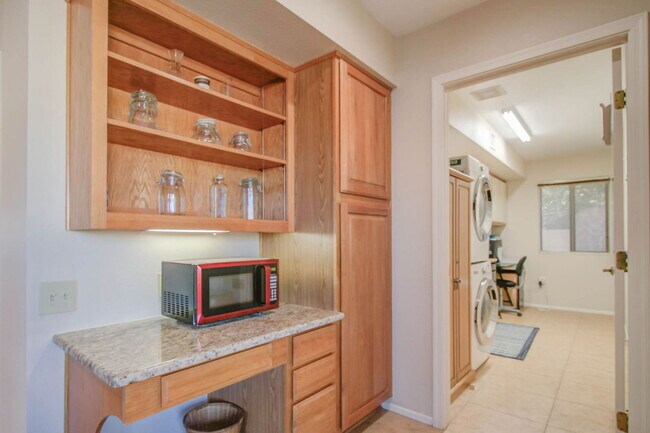 Building Photo - 14743 W Yosemite Dr