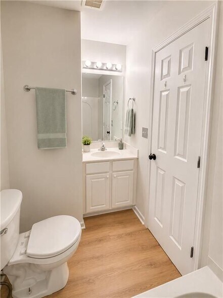 Building Photo - 3152 Mill Springs Cir NE