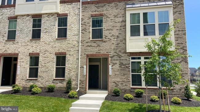 Building Photo - 2550 VERONA Pl