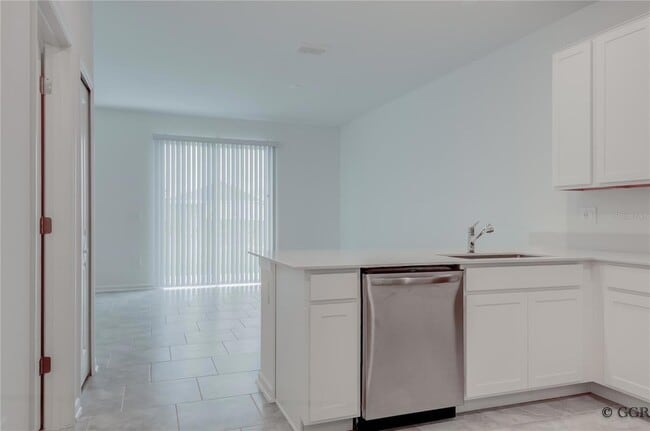 Building Photo - 3243 Laurent Lp