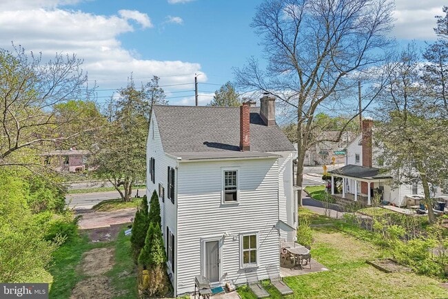 Building Photo - 2167 Brunswick Ave