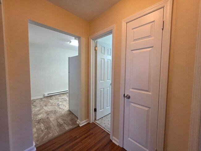 Building Photo - DVI122#-DJ