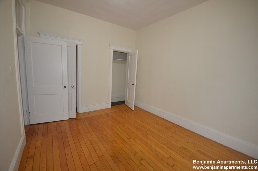 Building Photo - 1812 Beacon St