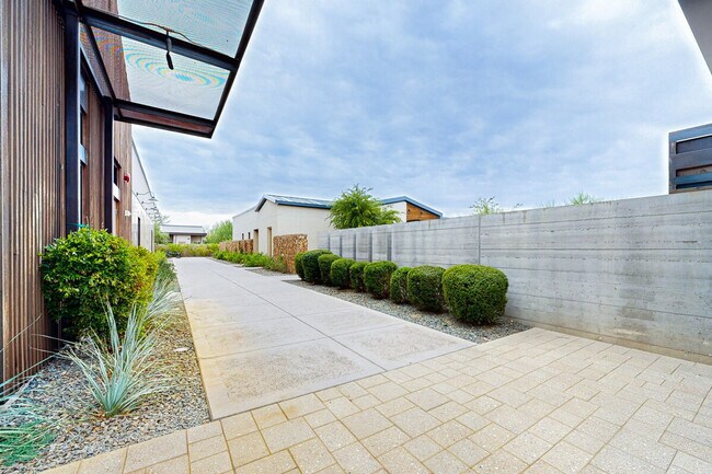 Building Photo - 18328 E Spring Valley Ct