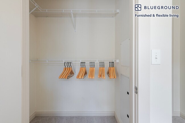 Building Photo - 36 River St