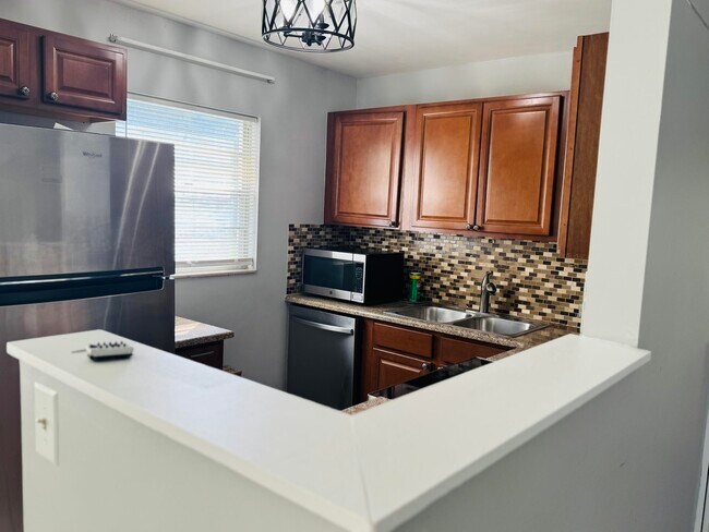 Building Photo - 151 Brighton Dr