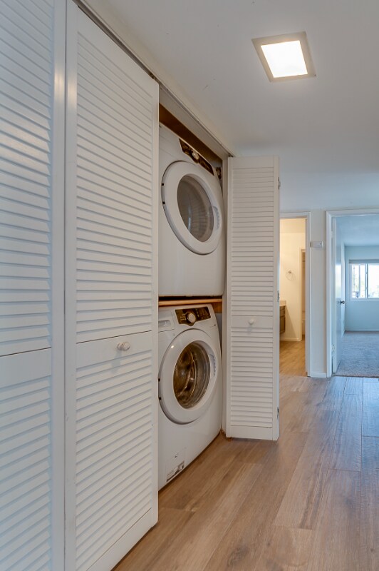 Building Photo - 9885 Caspi Gardens Dr