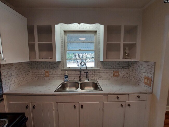 Building Photo - 1713 Lacy St