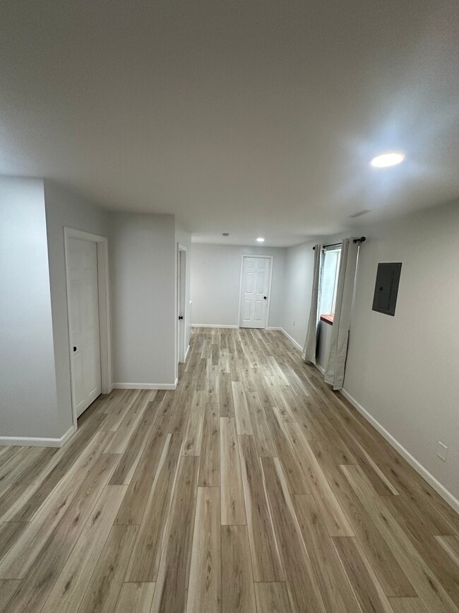 Building Photo - 2786 Irving Ave