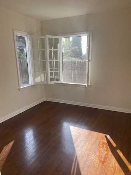 Bedroom - 4014 Prospect Ave