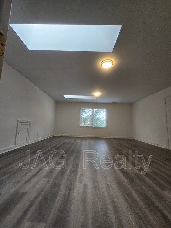 Building Photo - 3004 Honor Ct