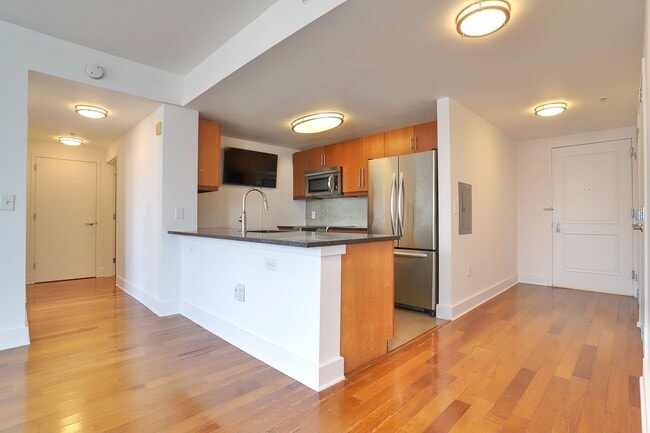 Building Photo - 88 Morgan St