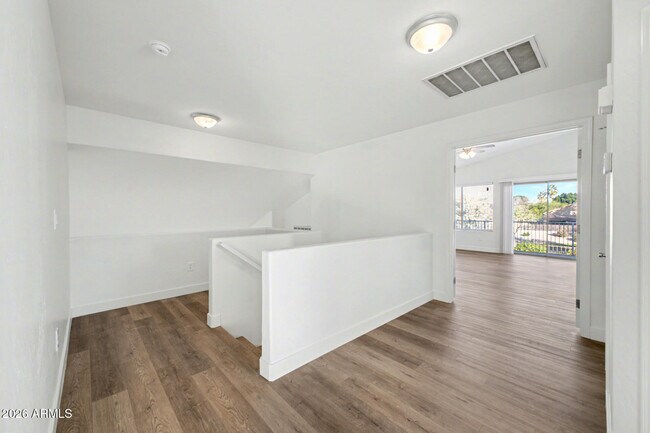 Building Photo - 7456 W Aurora Dr